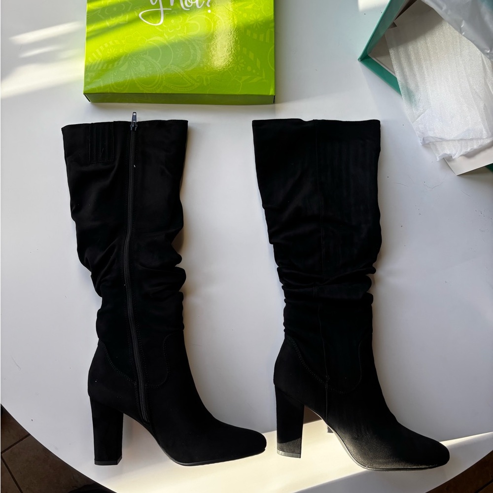 Elegant Black Suede Heeled Boots